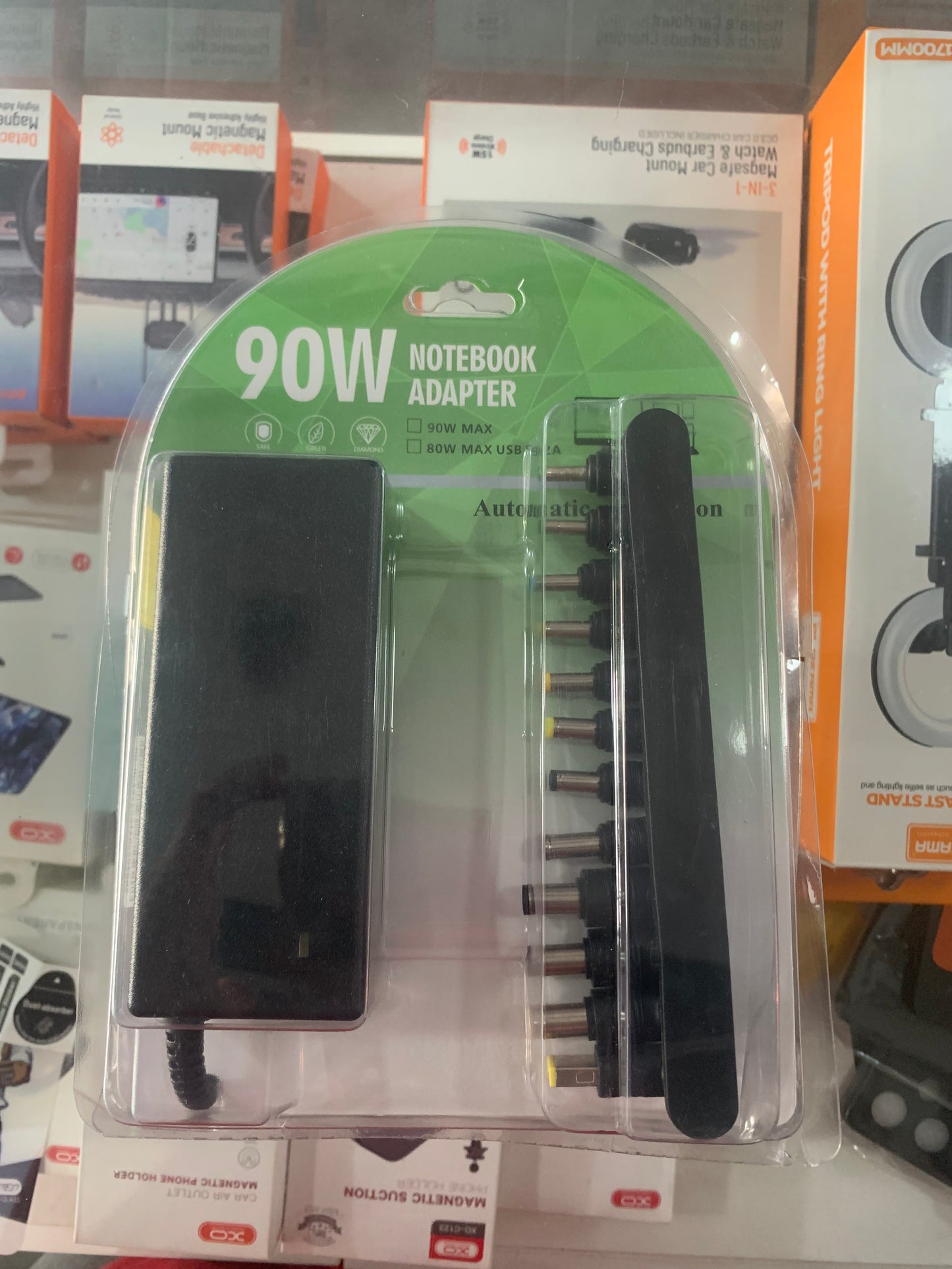 Universal laptop charger